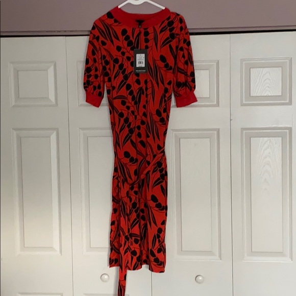 Who What Wear Dresses & Skirts - Who What Wear Red With Black Floral Short Sleeve